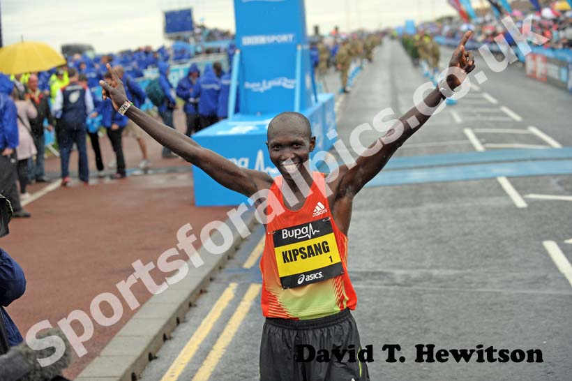 Wilson Kipsang wins the 2012 BUPA GNR.